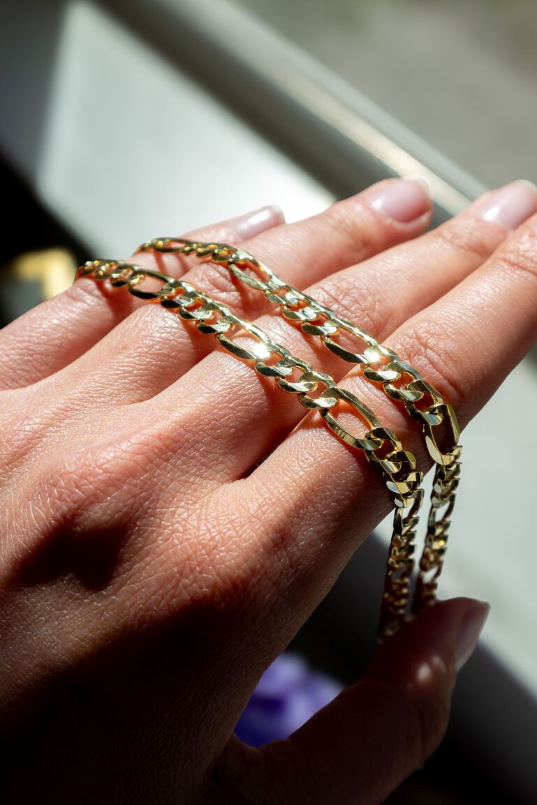 Our Personal Jeweler Guide to Gold Chains