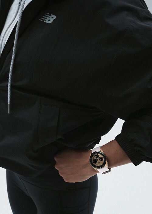 Woman wearing TAG Heuer Connected watch on her wrist